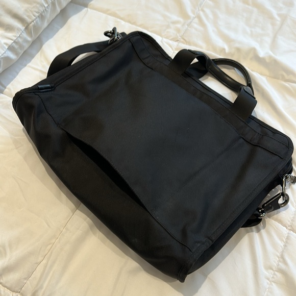 Tumi Nylon & Leather briefcase bag - Picture 3 of 4